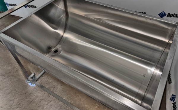 Ємність з нержавіючої сталі