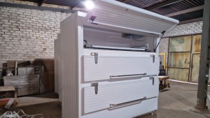 Камера холодильна для моргу бічна тримісна